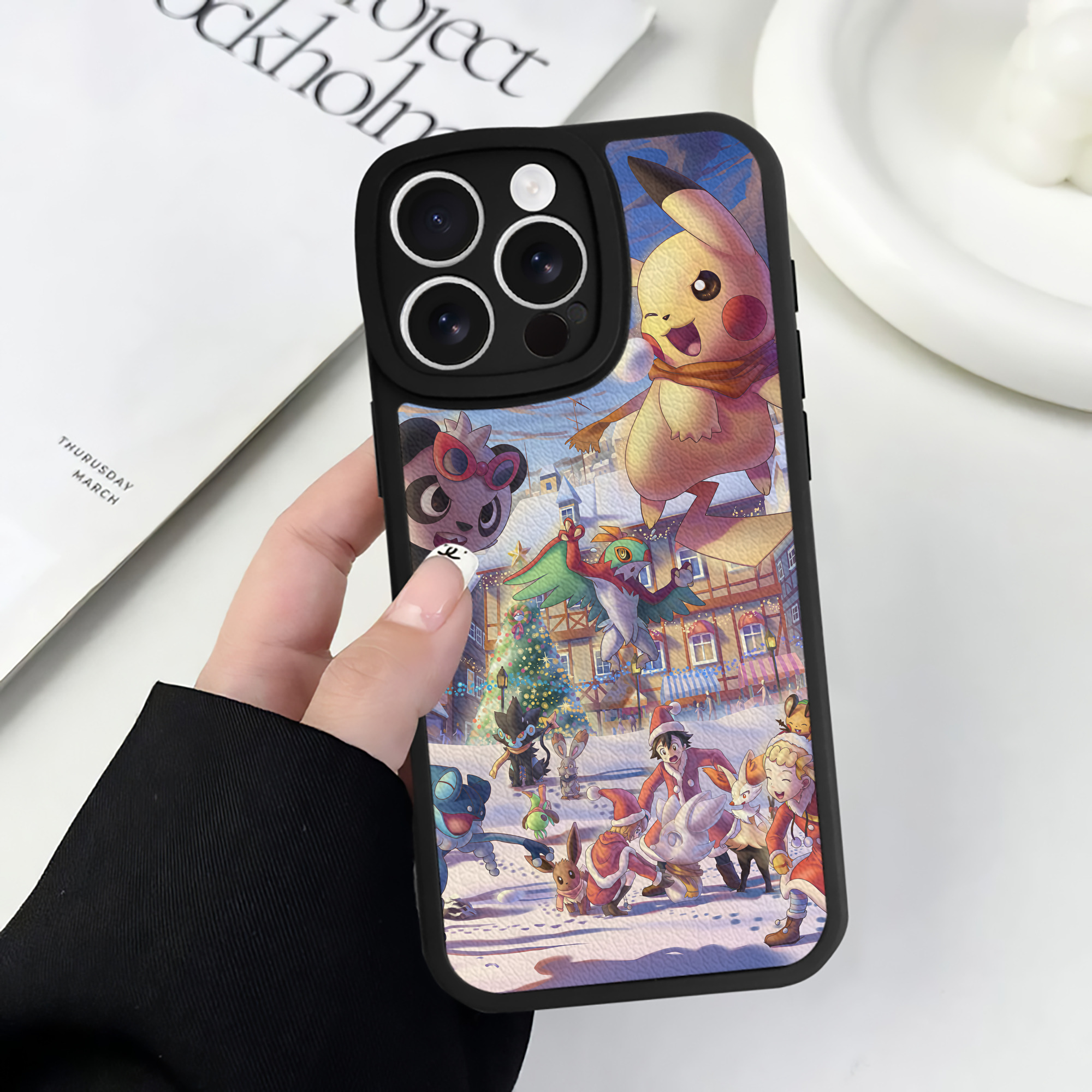 （画像用） ポケットモンスター Pokémon 【iPhone 16シリーズ対応】シリコンスマホケース（レザー調） 材質：シリコン